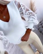 Белое Мягкий свитер с кружевными рукавами