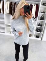 Jasny Beż Miękki Dzianinowy Sweter Z Wysokim Dekoltem