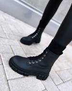 Black High-collar Comfy Lace-up Boots