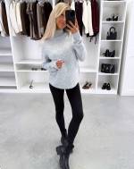 Jasny Beż Miękki Dzianinowy Sweter Z Wysokim Dekoltem