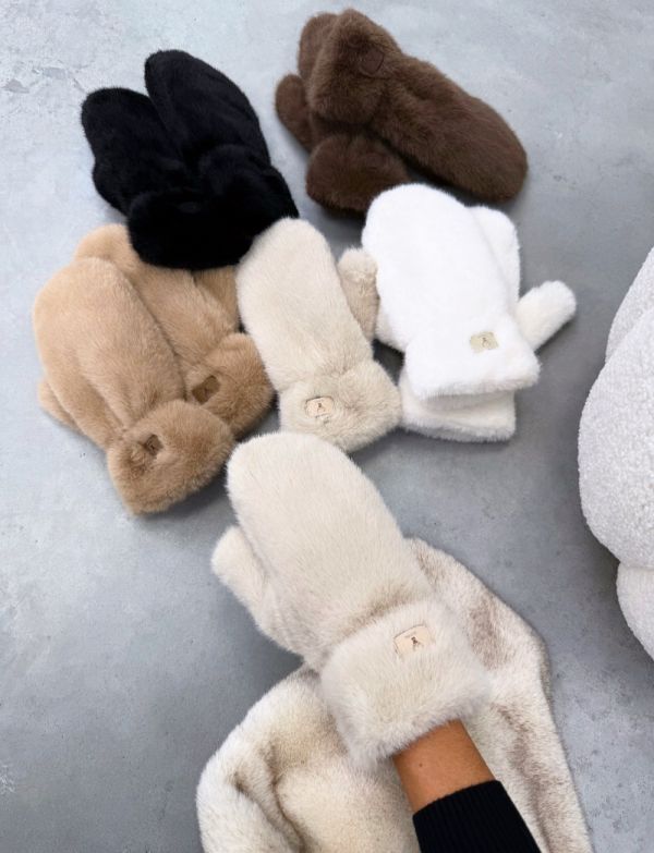 Beige Soft And Cozy Gloves