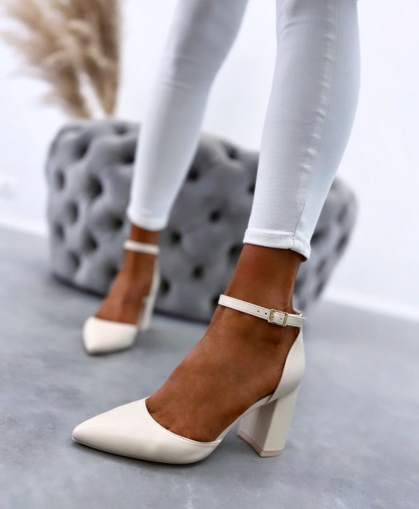 Beige Block-heeled Pointed Shoes
