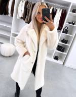 Melns Viegls Un Maigs Mētelis Ar Spiedpogām