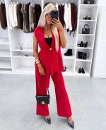 Sarkans Veste Ar Sasienamu Priekšpusi