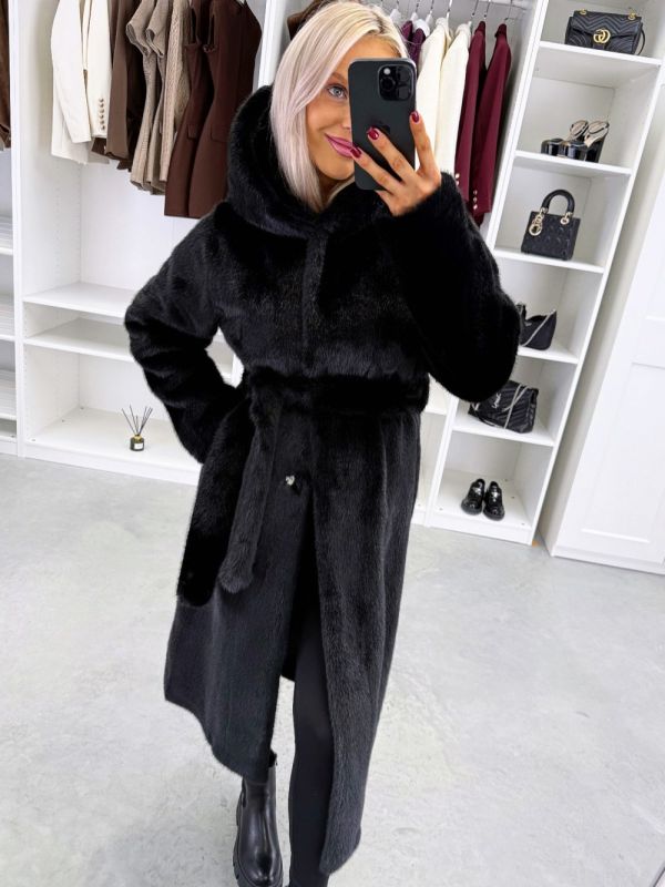 Black Luxurious Winter Coat With Hood