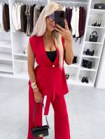 Sarkans Veste Ar Sasienamu Priekšpusi