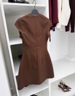 Черный Платье с приталенным силуэтом и расклешённой юбкой