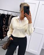 Light Beige Comfortable Sweater With White Collar