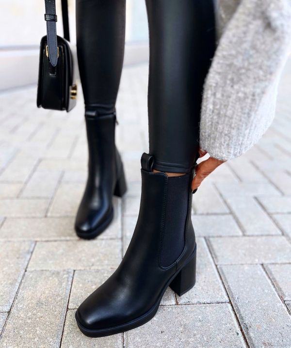 Black Block-heeled Comfortable Boots