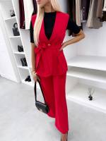 Sarkans Veste Ar Sasienamu Priekšpusi