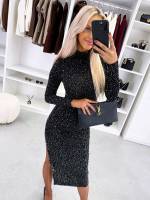 Melns Elastīga Auduma Kleita Ar Mirdzošiem Akmentiņiem Un šķēlumu