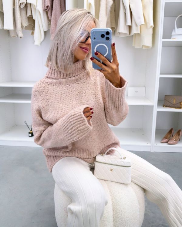Pink High-neck Knit