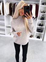 Jasny Beż Miękki Dzianinowy Sweter Z Wysokim Dekoltem