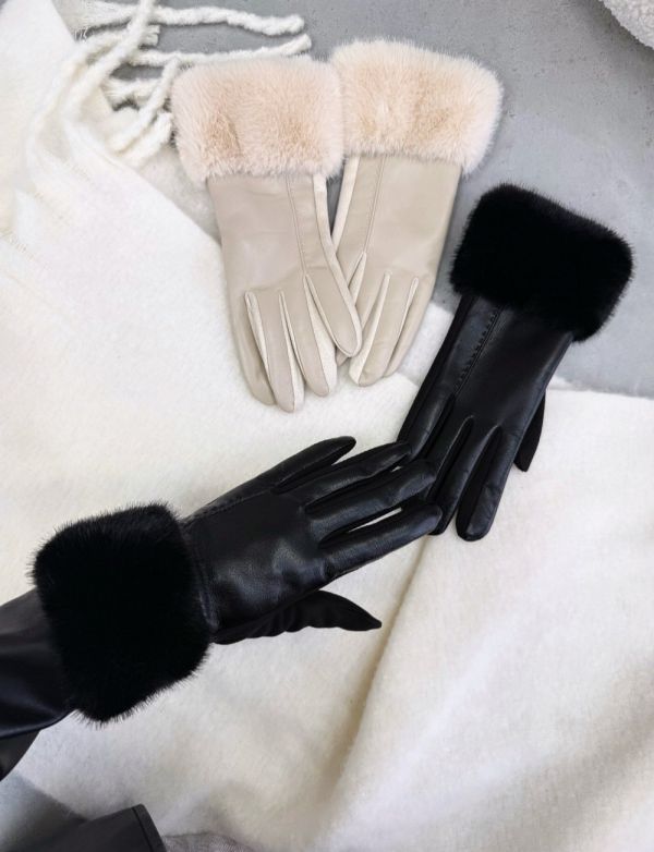 Black Soft Leather Gloves With Faux Fur