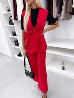 Sarkans Veste Ar Sasienamu Priekšpusi