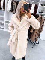 Brūns Grezns Ziemas Mētelis Ar Sasienamu Jostu Priekšpusē